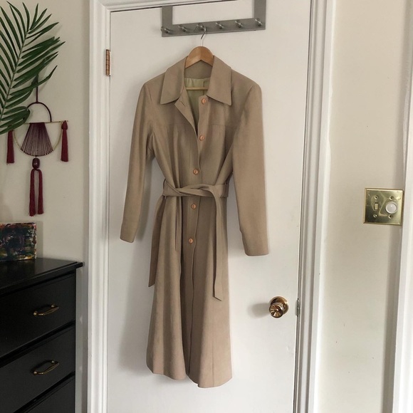 The Paget Sounder - Beige All Weather Jacket - Picture 2 of 4